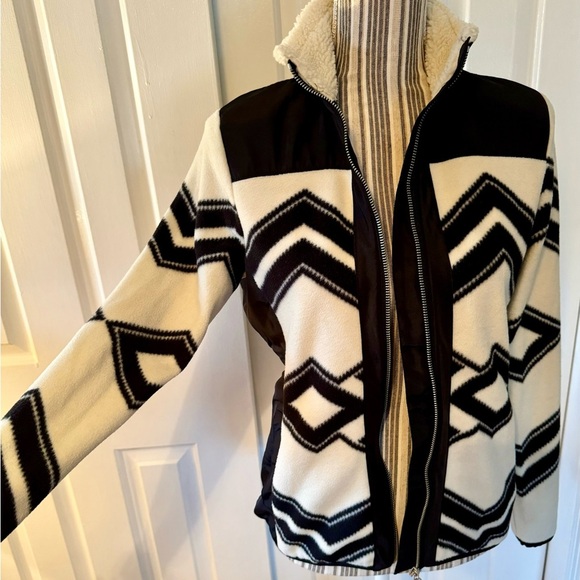 Ralph Lauren L-RL Lauren Active jacket in black & white chevron design size XS - Picture 3 of 11